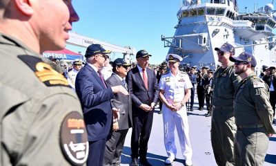 Perkuat Kerja Sama Pertahanan, Presiden Prabowo Didampingi PM Albanese Tinjau Armada Andalan Kapal HMAS Canberra