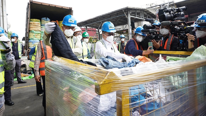 Pemusnahan Balpres Ilegal: Mendag Busan Tegaskan Impor Pakaian Bekas Dilarang, Tindak Tegas yang Melanggar
