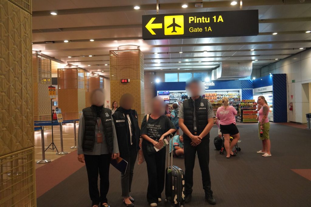 Gunakan Visa On Arrival Ternyata Bekerja jadi Manajer Club dengan Gaji Rp 20 Juta, WNA Perancis Dideportasi