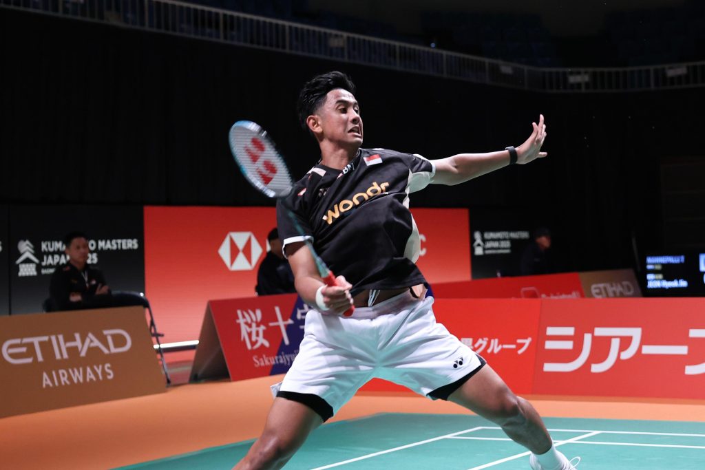 Kumamoto Masters 2025: Menang Mudah dari Wakil Jepang, Alwi Farhan Melaju ke Babak 16 Besar
