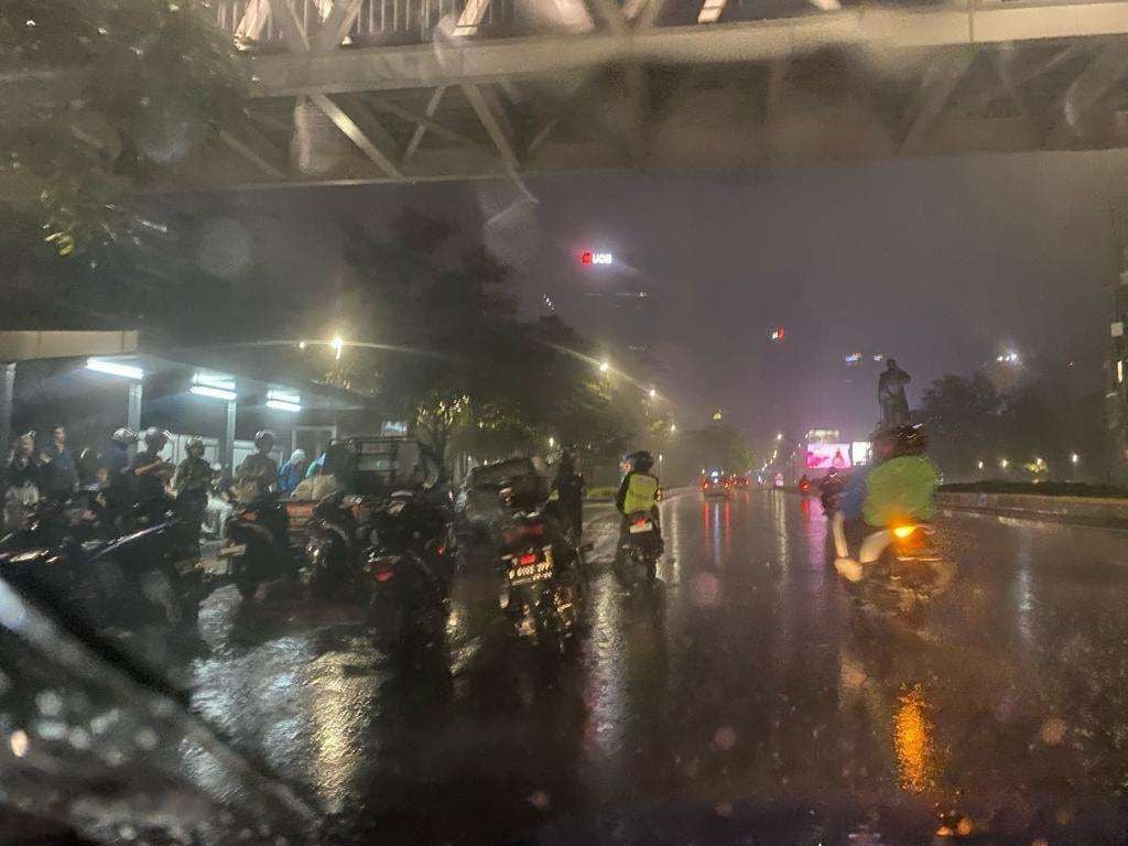 Cuaca Jakarta 1 November 2025 : Hujan Diprediksi Turun pada Sore Hingga Malam Hari