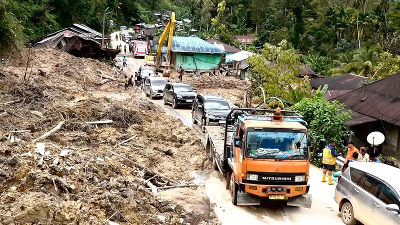 Bencana Banjir dan Longsor Sumatera: Jumlah Korban Bertambah, 614 Meninggal, 449 Hilang dan 2.600 Terluka