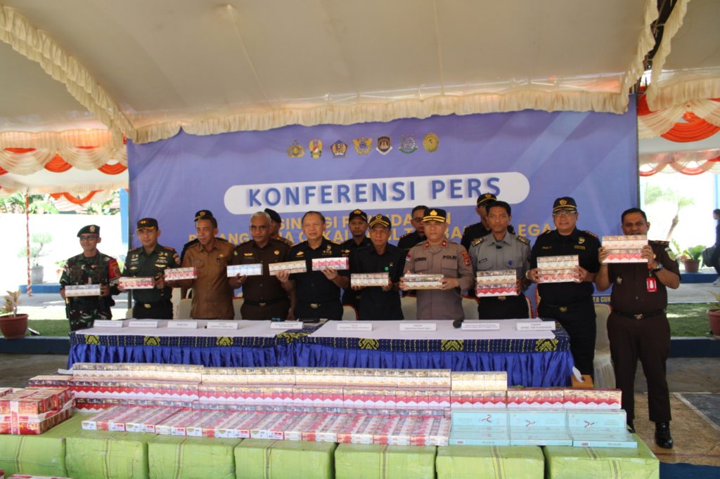 Imigrasi Atambua dan Bea Cukai Gagalkan Penyeludupan Rokok Ilegal di Perbatasan, Selamatkan Uang Negara Puluhan Milyar