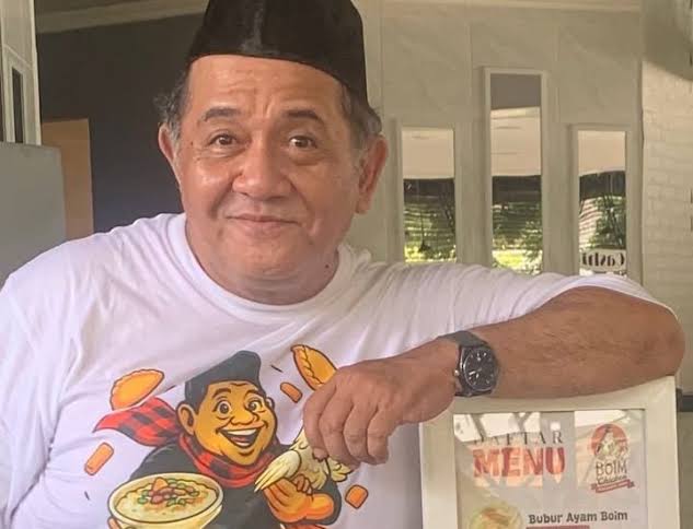 Masa Tua Komedian Harry De Fretes, Kini Jualan Bubur dan Pernah Alami Saldo ATM Sisa Rp 40 Ribu
