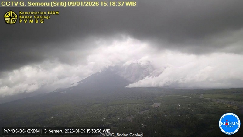 Dalam 1,5 Hari Gunung Semeru 10 Kali Erupsi dengan Lontaran Kolom Abu Tertinggi 2 Km