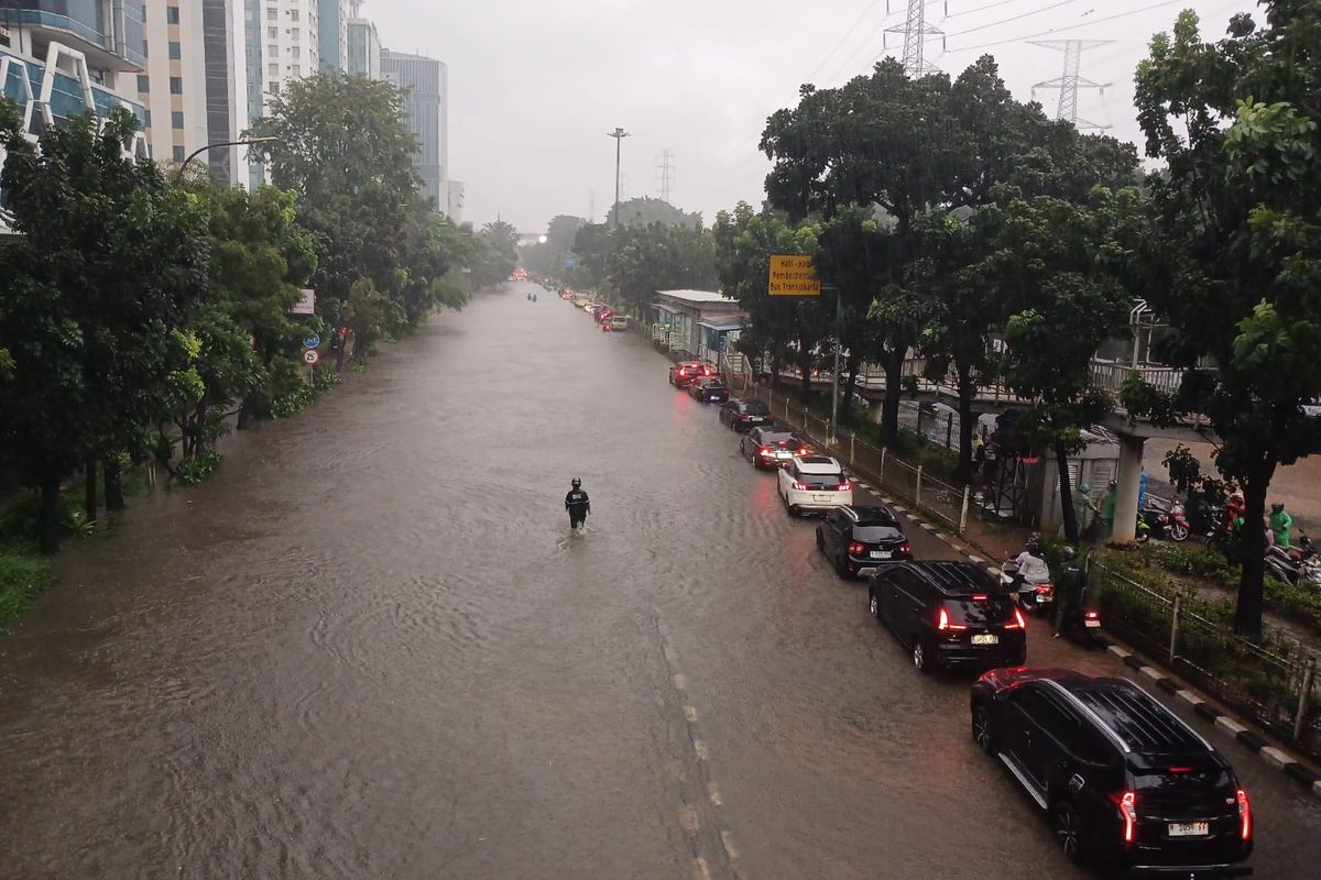 Hujan Non Stop di Jakarta, 6 RT dan 4 Ruas Jalan Terendam