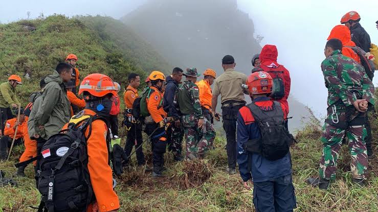Tim SAR Gabungan Temukan Dua Potongan Jenazah, Total 8 Korban Pesawat ATR Ditemukan