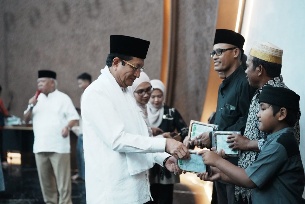 Menag Nasaruddin Serahkan Dua Ton Kurma dari Arab Saudi untuk Masjid di IKN