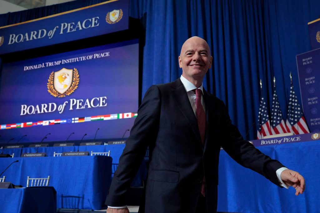 Bos FIFA Berpotensi Langgar Kode Etik: IOC Selidiki Kehadiran Infantino di Pertemuan Board of Peace