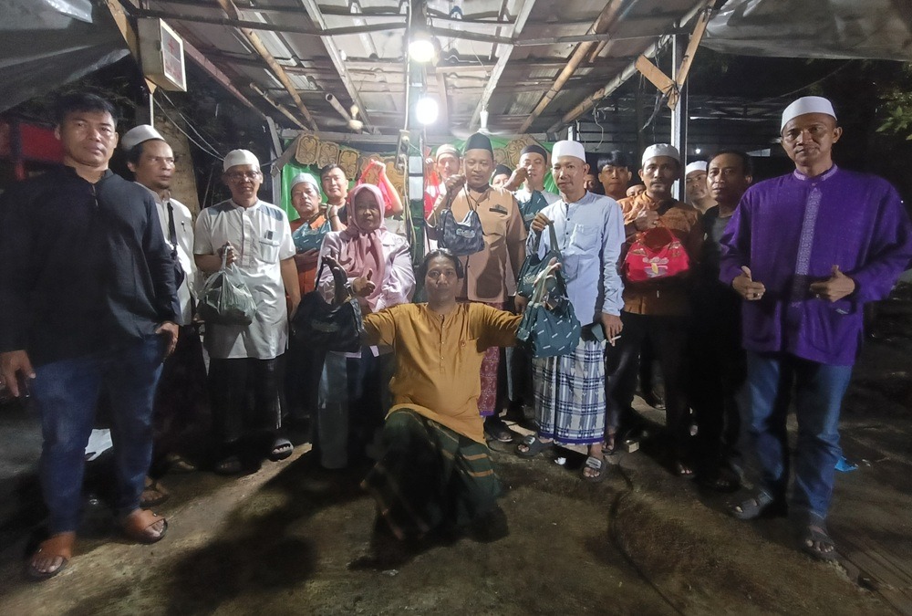Jelang Ramadan 1447 H Media Sudut Pandang Bagikan Bingkisan Buat Ojol Kodok Ijo di Klender