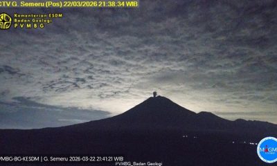Gunung Semeru Jatim dan Gunung Ibu Malut Erupsi, Kolom Abu Mencapai Tinggi 1.000 Meter