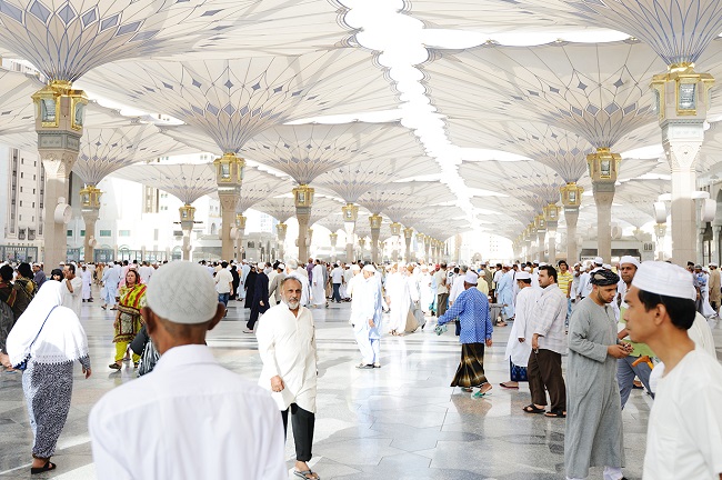 Pemerintah Minta Para Jamaah Umrah Tunda Keberangkatan ke Mekkah