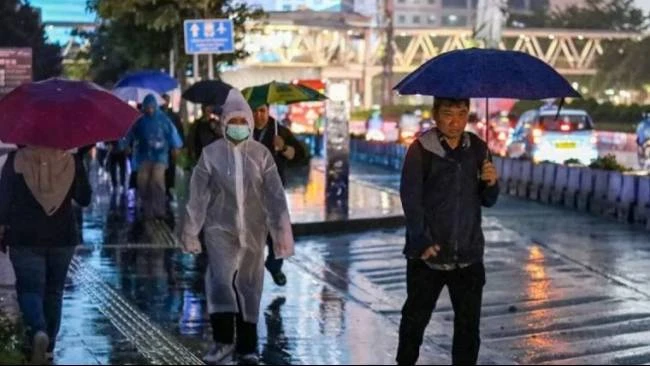 Cuaca Jakarta 5 April 2026 : Masih Didominasi Hujan Ringan