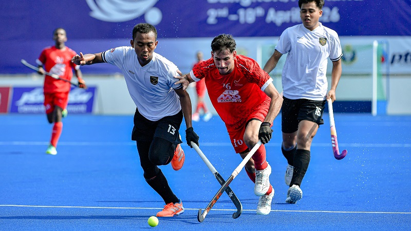 Timnas Hockey Putra Indonesia bertarung maksimal dalam menghadapi Oman pada laga kedua Pool A Kualifikasi Asian Games 2026 di Bangkok, Thailand, Jumat (3/4/2026). (PP FHI)