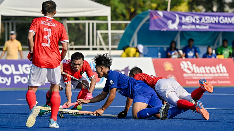 Kerja keras dan semangat luar biasa para pemain mengantar Timnas Hockey Field Putra Indonesia menaklukkan Thailand, Senin (6/4/2026), untuk lolos ke semifinal dan raih tiket ke Asian Games 2026 di Nagoya, Jepang. (PP FHI)
