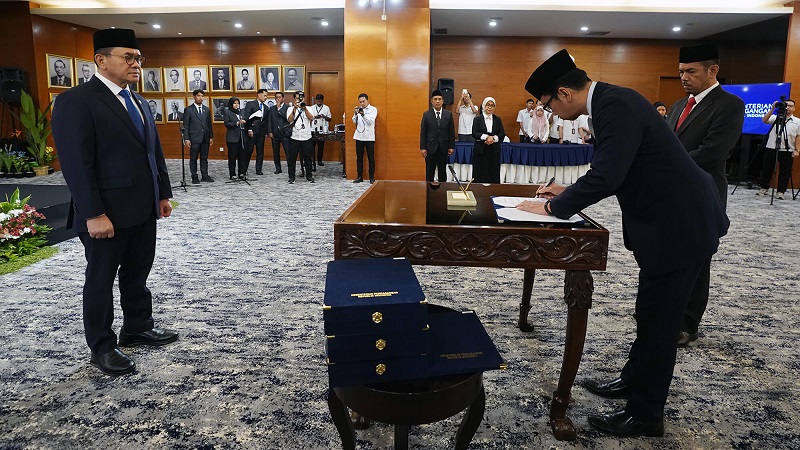Menteri Perdagangan (Mendag) Budi Santoso (Busan) dalam melantik 22 pejabat Kementerian Perdagangan (Kemendag), di kantor Kemendag, Jakarta, hari ini, Senin, (20/4/2026). (Kemendag)