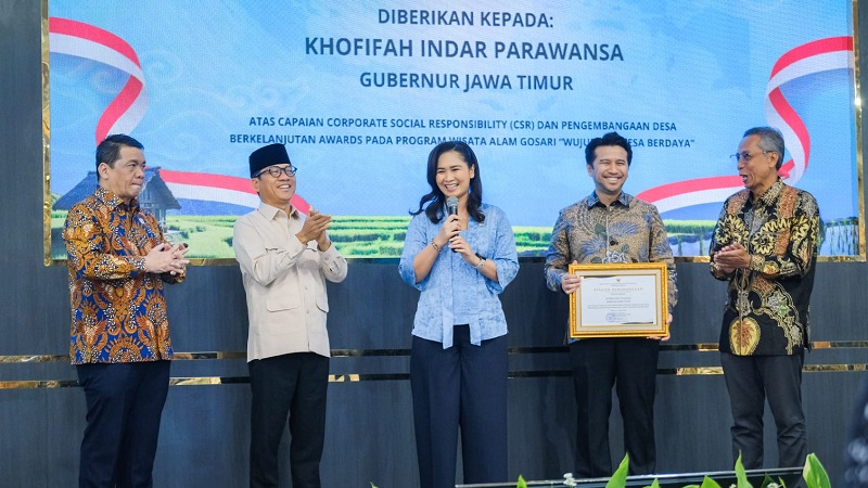 Serahkan Penghargaan untuk Jatim, Wamenpar Ni Luh: Desa Wisata Motor Penggerak Ekonomi Masyarakat Secara Inklusif