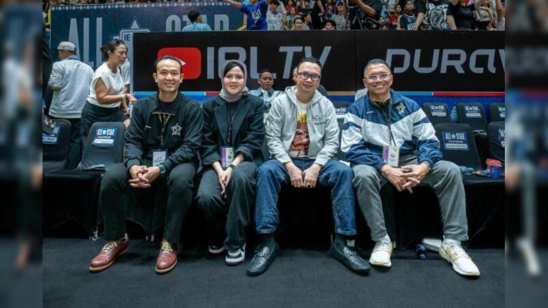 Sekretaris Jenderal (Sekjen) DPP Perbasi Nirmala Dewi bersama Direktur Jenderal Imigrasi Kementerian Imigrasi dan Pemasyarakatan (Kemenimipas) Hendarsam Marantoko. (Ist)