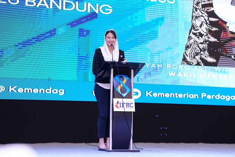 Wakil Menteri Perdagangan (Wamendag) Dyah Roro Esti Widya Putri pacu wirausaha muda dan ekosistem waralaba di Bandung saat membuka Pameran Info Franchise and Business Concept (IFBC) 2026 di Bandung, Jawa Barat, Jumat (29/5/2026). (Kemendag)