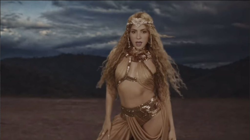 Wow! Tiara Karya Desainer Indonesia Rinaldy Yunardi Dipakai Shakira di Video Musik Terbaru