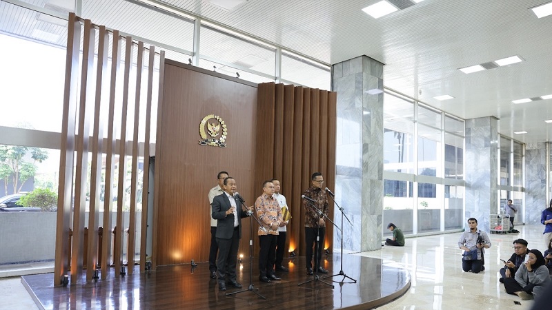 Menteri Energi dan Sumber Daya Mineral (ESDM) Bahlil Lahadalia, sistem di ESDM yang menganut mazahb gross split itu hanya ada pada sektor migas. (Kementerian ESDM)