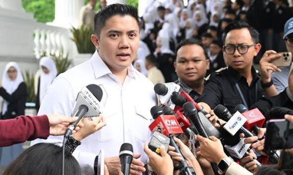 Seskab Teddy: Harga Pertamax Naik karena Mengikuti Lonjakan Harga Minyak Dunia