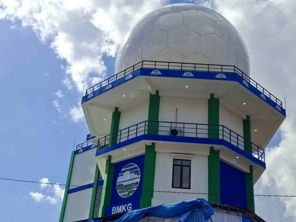 BMKG Operasikan Radar Cuaca S-Band di Cilacap, Perkuat Sistem Peringatan Dini Cuaca Ekstrem di Indonesia