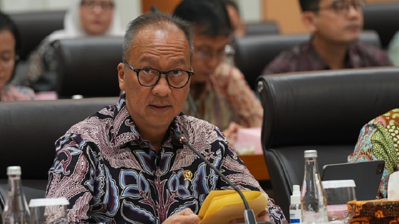 Menteri Perindustrian (Menperin) Agus Gumiwang Kartasasmita menyampaikan, perkembangan industri kemasan saat ini tidak lagi hanya berorientasi pada aspek estetika maupun perlindungan produk namun juga dituntut mampu memenuhi standar mutu, keamanan, serta berbagai ketentuan regulasi yang terus berkembang. (Kemenperin)