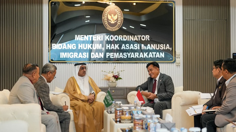 Menko Yusril dan Dubes Arab Saudi Bahas Penyederhanaan Layanan Visa dan Pemindahan Narapidana