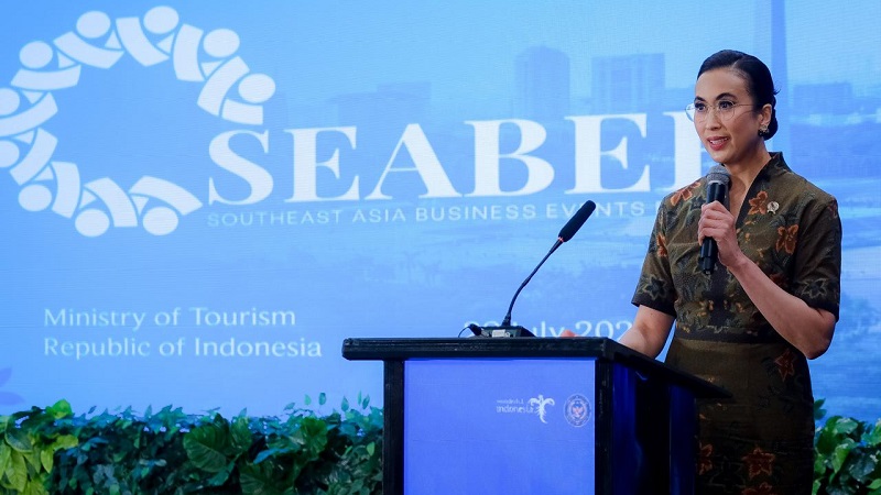 Menteri Pariwisata (Menpar) Widiyanti Putri Wardhana memberikan sambutan saat pembukaan SEABEF 2026 di Jakarta, Rabu (29/7/2026). (Foto: Kemenpar)