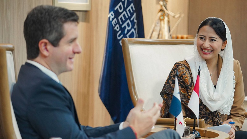 Wakil Menteri Perdagangan (Wamendag), Dyah Roro Esti melakukan pertemuan bilateral dengan Wakil Menteri Luar Negeri Panama, Carlos Arturo Hoyos, di Kantor Kementerian Perdagangan, Jakarta. (Foto: Kemendag) ***