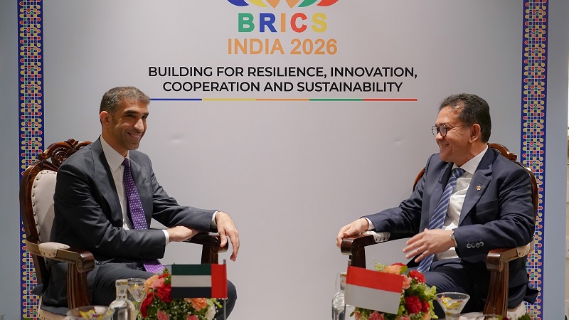 Menteri Perdagangan (Mendag) RI Budi Santoso (Busan) dengan Menteri Perdagangan Luar Negeri Uni Emirat Arab (MPLN UEA) Thani bin Ahmed Al Zeyoudi, Jumat, (7/8/2028) di Jaipur, India. (Foto: Kemendag)