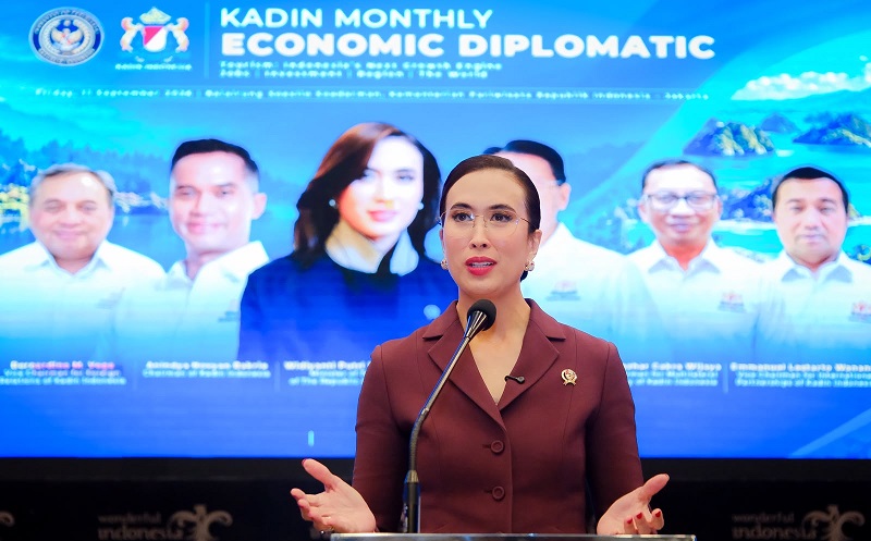 Menteri Pariwisata Widiyanti Putri Wardhana mengajak Kadin perkuat realisasi investasi pariwisata di luar Jakarta dan Bali dalam forum Monthly Economic Diplomatic Breakfast di Gedung Sapta Pesona, Kementerian Pariwisata, Jakarta, Jumat (10/9/2026). (Foto: Kemenpar)